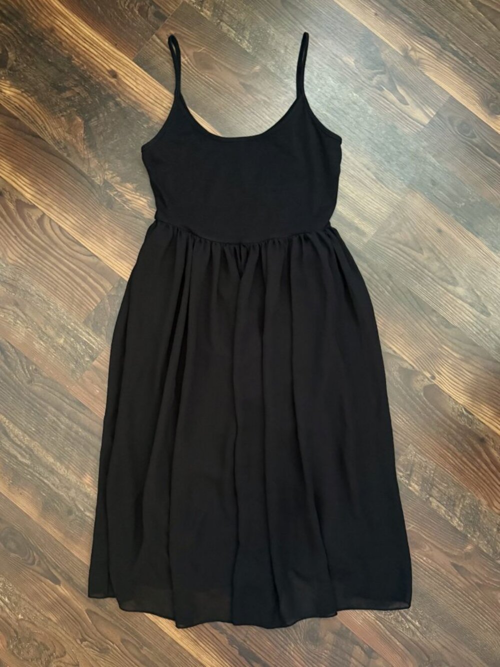 Forever 21 Sleeveless Ballet Midi Dress